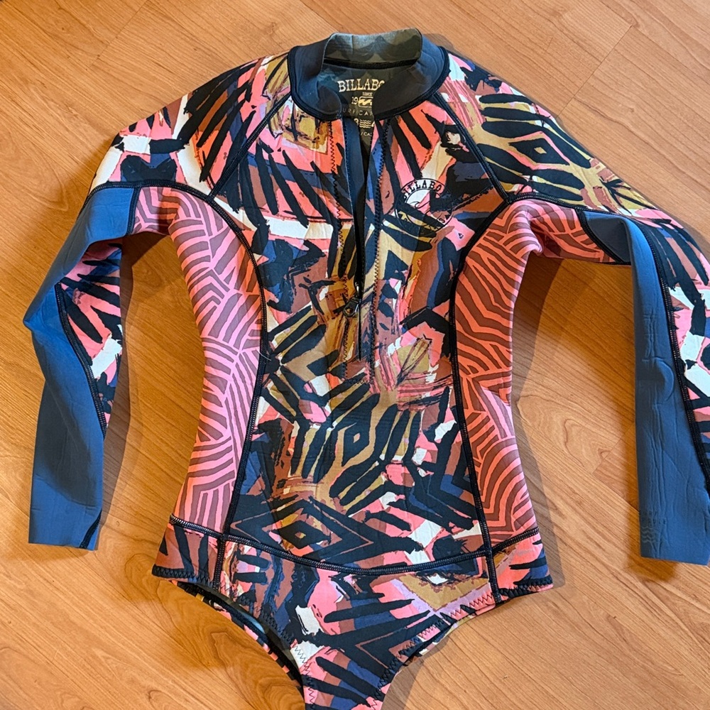 🤍🤍🤍Billabong Women's Tropical Print SURF CAPSULE spring suit US 4